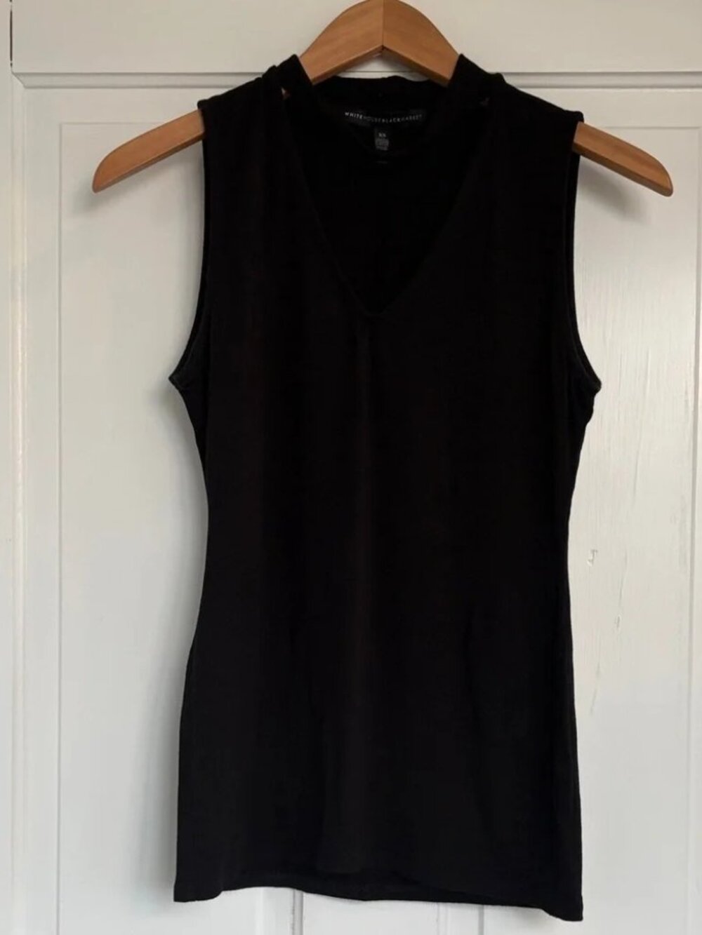 White House Black Market Black V‑Neck Sleeveless Knit Topwith Mock Choker Collar
